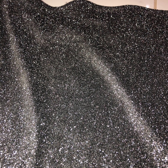 🔥Sparkly Crop Top with Sleeves - Picture 3 of 4